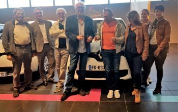Remise de la Twingo tirée au sort